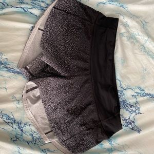 size 2 lululemon shorts speckled print RARE